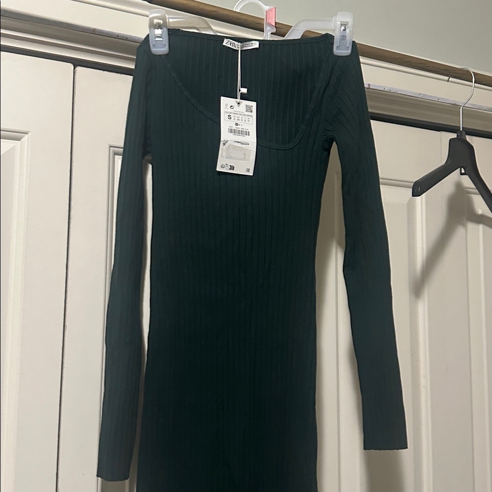 Zara green long sleeve dress ! - Picture 3 of 3